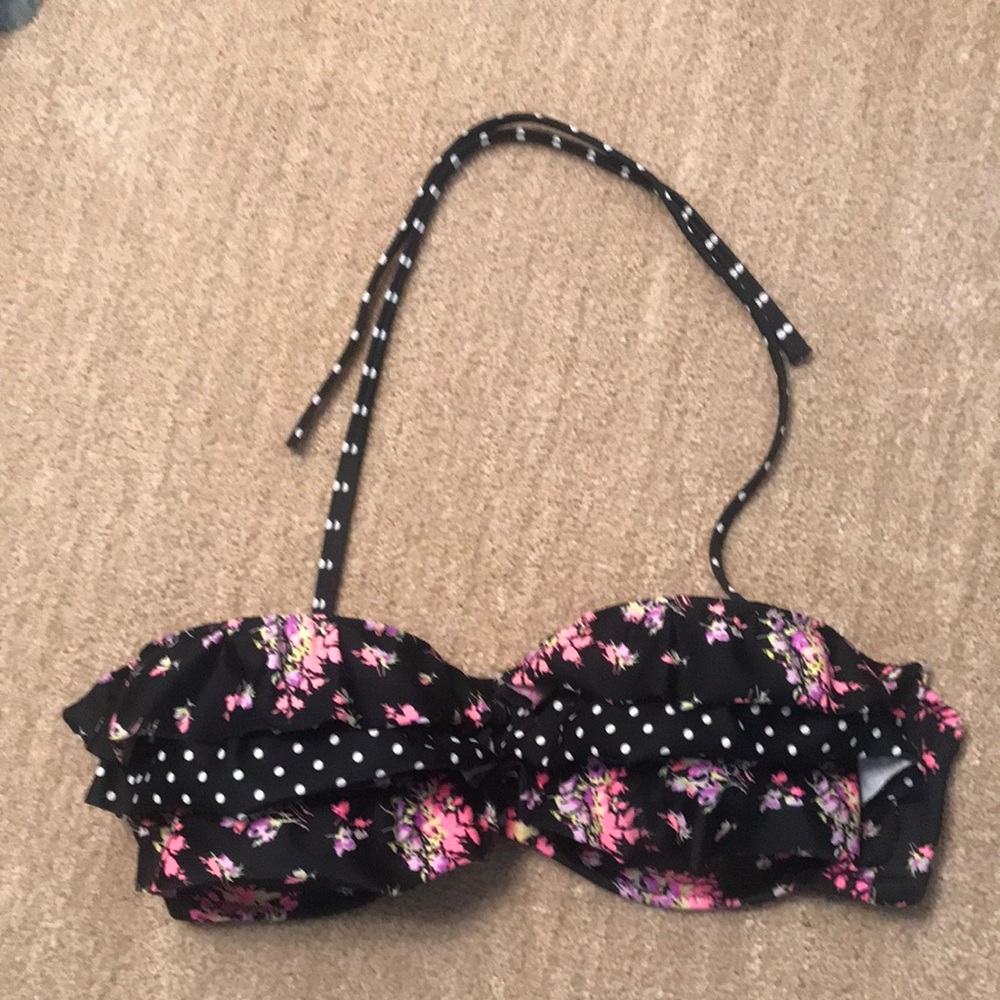 Victoria’s Secret bikini top